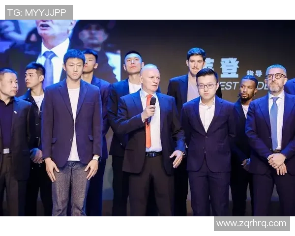 当足球巨星走上篮球场展现跨界魅力引发球迷热烈关注