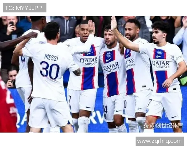 足球明星带你边跳舞边学动作快乐掌握球场节奏与舞步